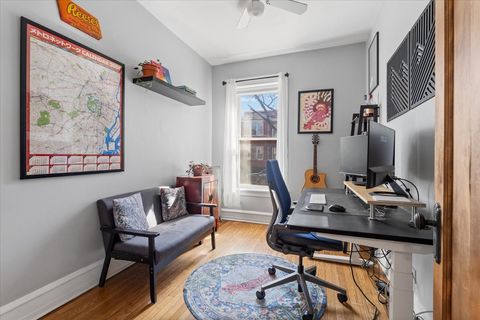 Tiny photo for 1418 W Rosemont Avenue #1W, Chicago, IL 60660 (MLS # 12584463)