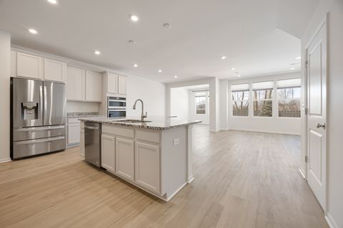 Tiny photo for 537 Watercress Drive, Aurora, IL 60504 (MLS # 12555366)