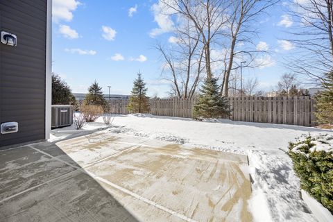 Tiny photo for 537 Watercress Drive, Aurora, IL 60504 (MLS # 12555366)