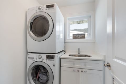 Tiny photo for 930 N Taylor Avenue, Oak Park, IL 60302 (MLS # 12563577)