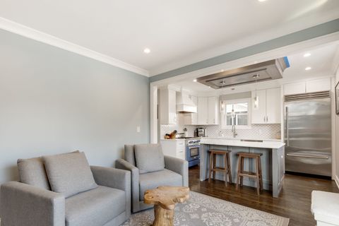 Tiny photo for 930 N Taylor Avenue, Oak Park, IL 60302 (MLS # 12563577)