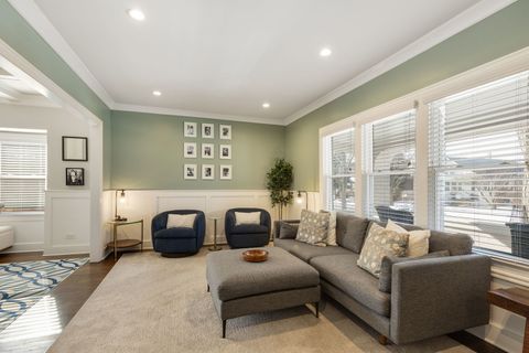 Tiny photo for 930 N Taylor Avenue, Oak Park, IL 60302 (MLS # 12563577)