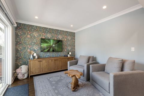 Tiny photo for 930 N Taylor Avenue, Oak Park, IL 60302 (MLS # 12563577)