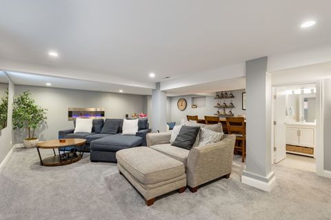 Tiny photo for 930 N Taylor Avenue, Oak Park, IL 60302 (MLS # 12563577)