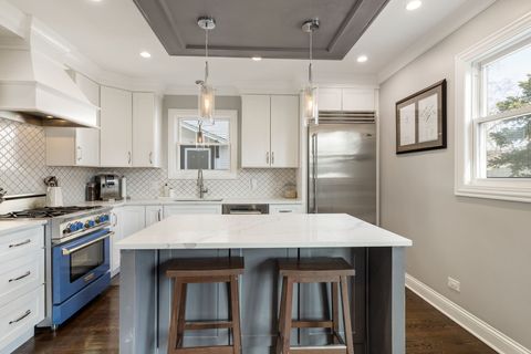 Tiny photo for 930 N Taylor Avenue, Oak Park, IL 60302 (MLS # 12563577)