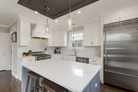 Tiny photo for 930 N Taylor Avenue, Oak Park, IL 60302 (MLS # 12563577)