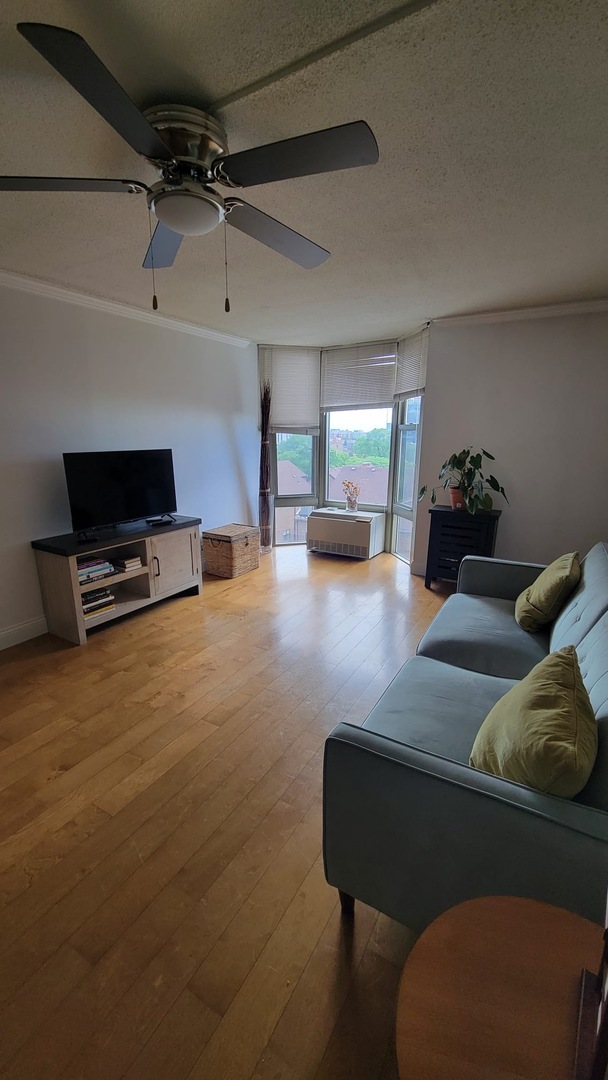 1340 N Dearborn Street 7D