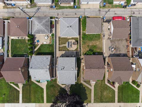 Tiny photo for 11022 S State Line Road, Chicago, IL 60617 (MLS # 12710548)