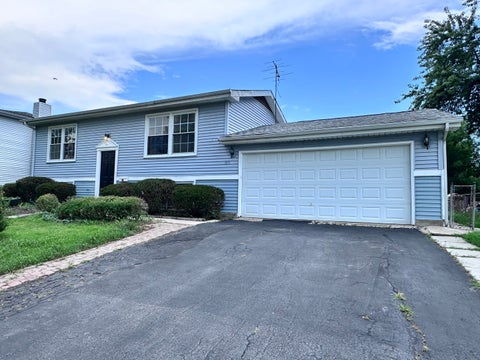 Tiny photo for 7019 Chestnut Street, Hanover Park, IL 60133 (MLS # 12742499)