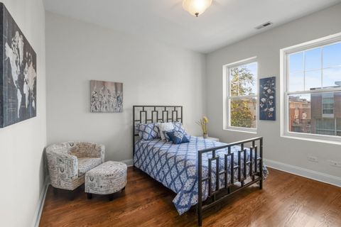 Tiny photo for 6135 S Greenwood Avenue #2, Chicago, IL 60637 (MLS # 12522657)