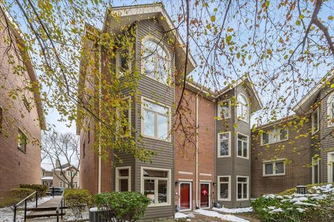 Photo of 1238 W Fletcher Street #L, Chicago, IL 60657 (MLS # 12512915)