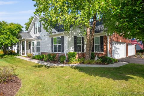 Photo of 1031 Broadmoor Drive, Elgin, IL 60124 (MLS # 12469842)