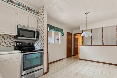 Tiny photo for 475 32nd Avenue, East Moline, IL 61244 (MLS # 12728539)