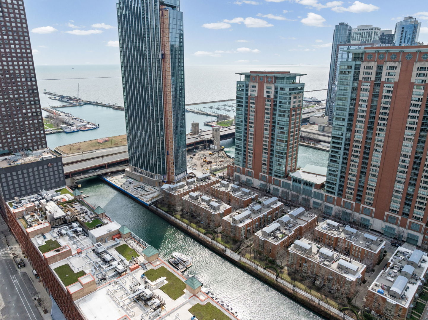 512 N MCCLURG Court 3405