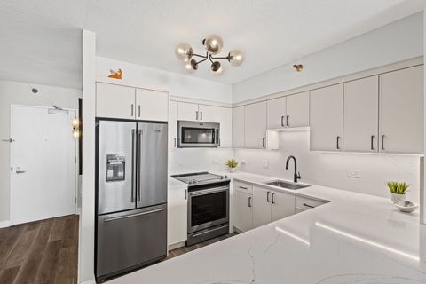 Tiny photo for 512 N MCCLURG Court #3405, Chicago, IL 60611 (MLS # 12614299)