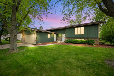 Photo of 122 Mattek Avenue, DeKalb, IL 60115 (MLS # 12618331)