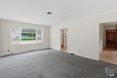 Tiny photo for 409 Main Street, Crescent City, IL 60928 (MLS # 12651269)