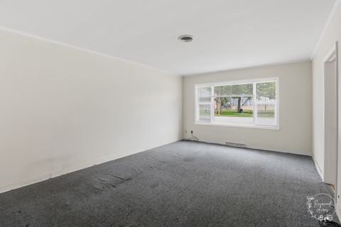 Tiny photo for 409 Main Street, Crescent City, IL 60928 (MLS # 12651269)