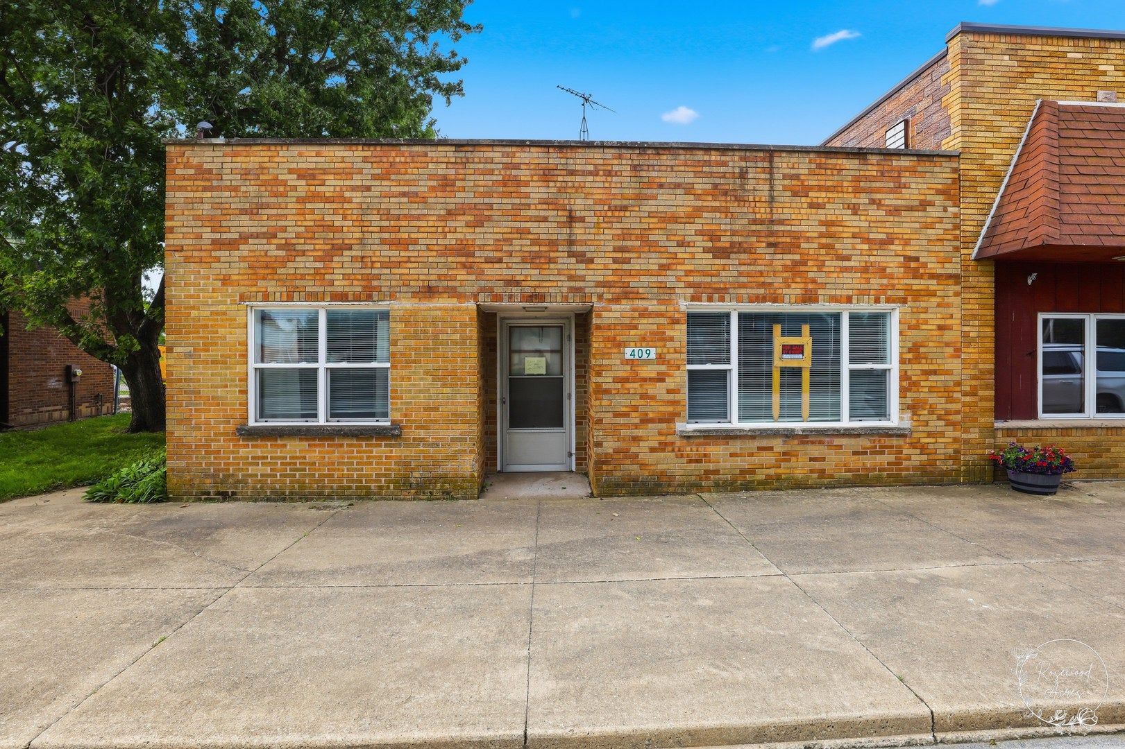 409 Main Street