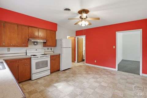 Tiny photo for 409 Main Street, Crescent City, IL 60928 (MLS # 12651269)