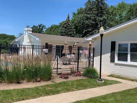 Tiny photo for 83 Oak Creek Drive, Yorkville, IL 60560 (MLS # 12586055)