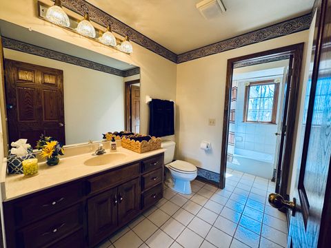 Tiny photo for 83 Oak Creek Drive, Yorkville, IL 60560 (MLS # 12586055)