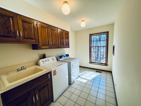 Tiny photo for 83 Oak Creek Drive, Yorkville, IL 60560 (MLS # 12586055)