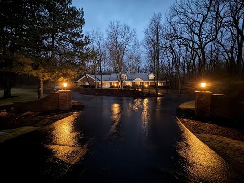 Tiny photo for 83 Oak Creek Drive, Yorkville, IL 60560 (MLS # 12586055)