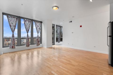 Tiny photo for 565 W Quincy Street #1216, Chicago, IL 60661 (MLS # 12499753)