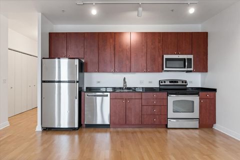 Tiny photo for 565 W Quincy Street #1216, Chicago, IL 60661 (MLS # 12499753)