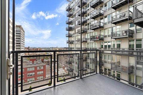 Tiny photo for 565 W Quincy Street #1216, Chicago, IL 60661 (MLS # 12499753)