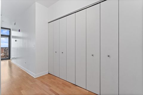 Tiny photo for 565 W Quincy Street #1216, Chicago, IL 60661 (MLS # 12499753)