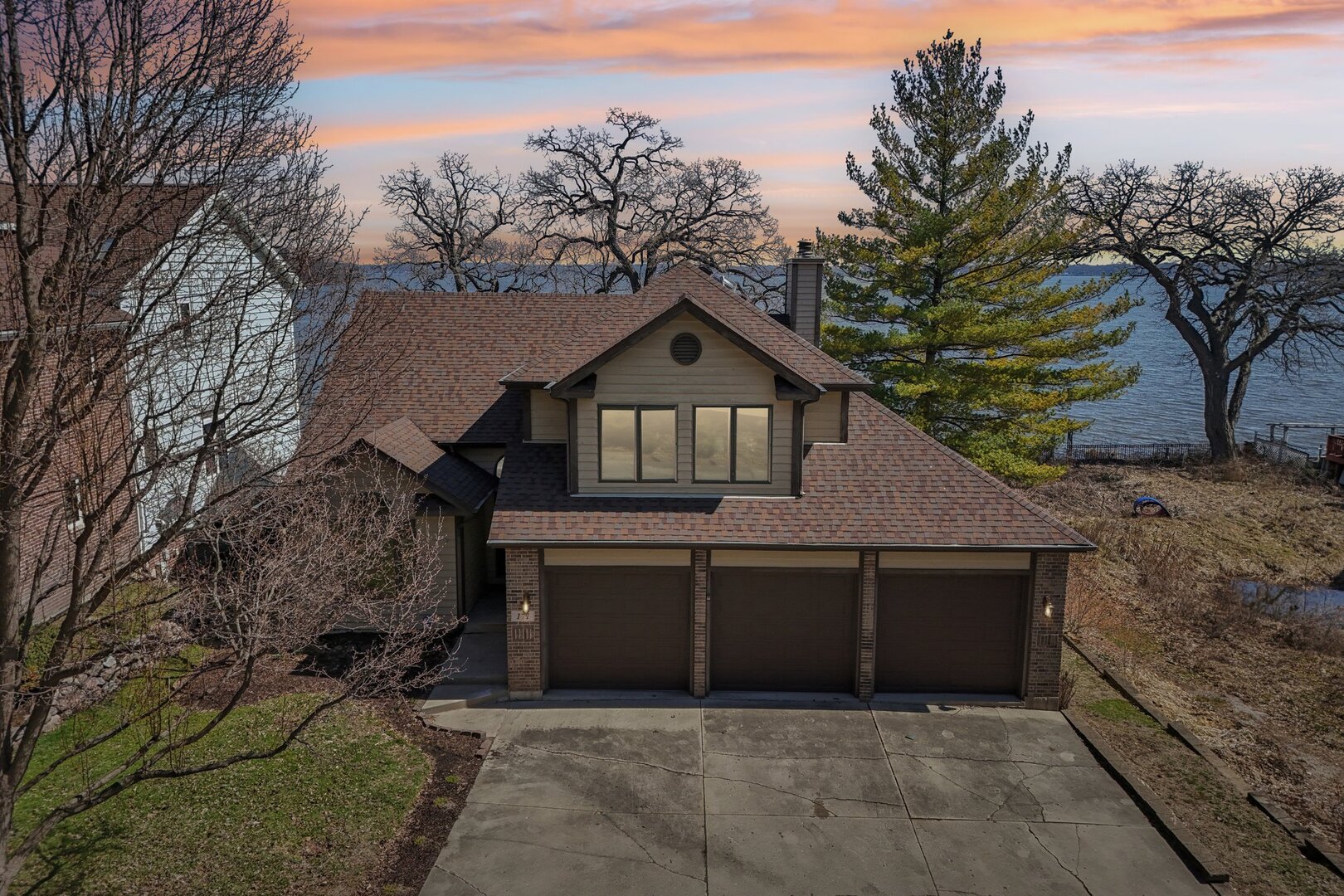 171 Waltonian Terrace