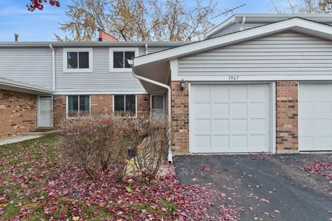 1967 N Jamestown Drive Palatine IL 60074