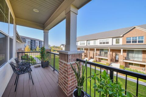 Tiny photo for 484 Woodmoor Drive, Lombard, IL 60148 (MLS # 12484578)