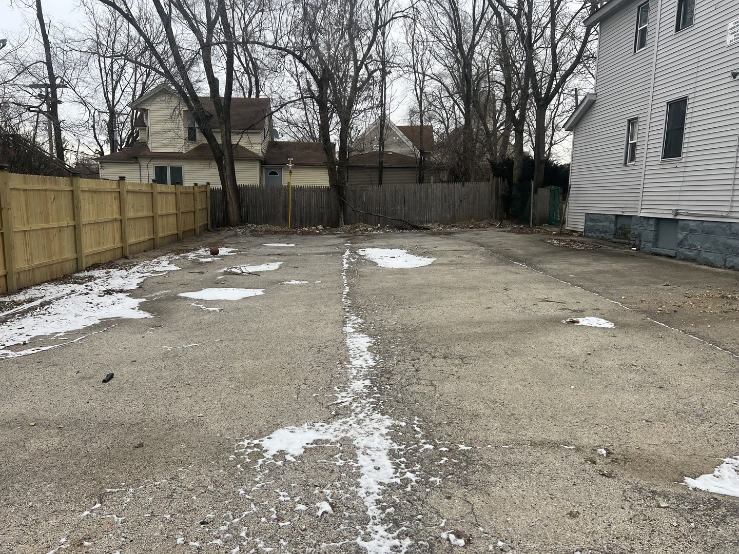 320 N Hickory Street