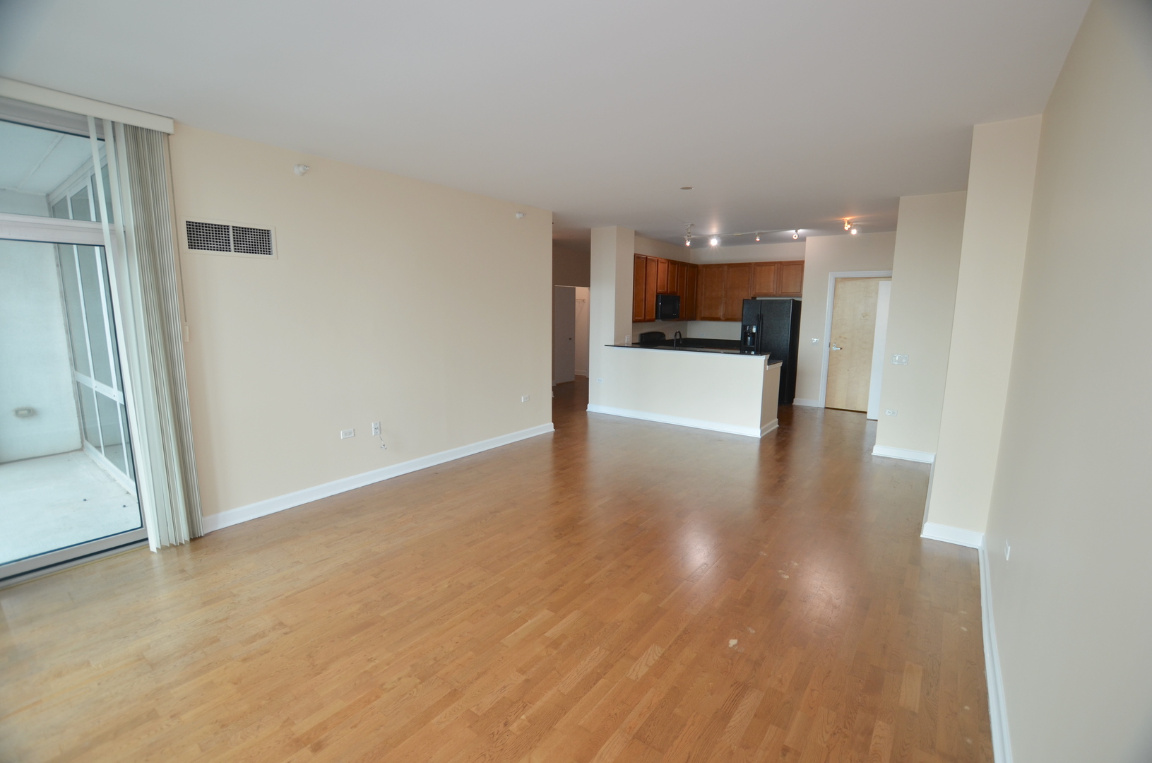 1629 S Prairie Avenue 2007