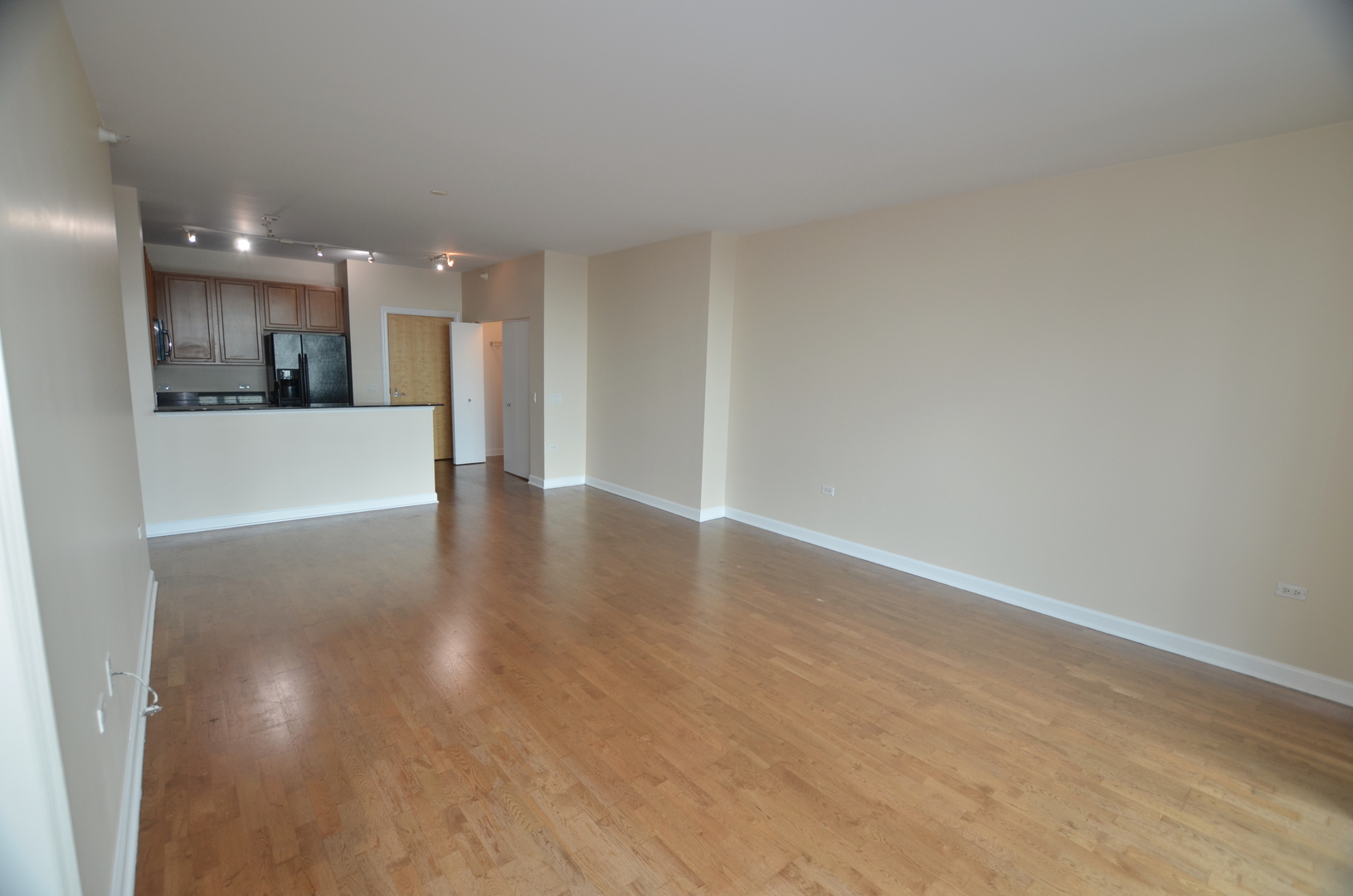 1629 S Prairie Avenue 2007