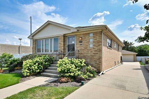 Photo of 5719 N Orange Avenue, Chicago, IL 60631 (MLS # 12708469)