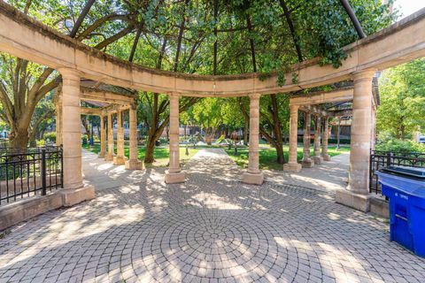 Tiny photo for 5 E 14th Place #605, Chicago, IL 60605 (MLS # 12439731)