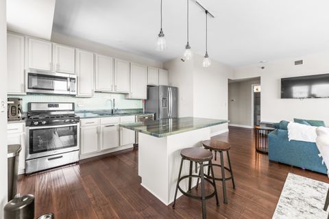 Tiny photo for 5 E 14th Place #605, Chicago, IL 60605 (MLS # 12439731)