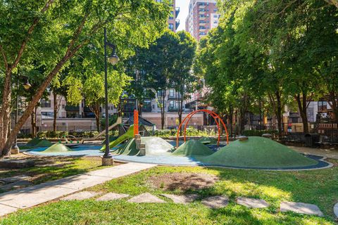 Tiny photo for 5 E 14th Place #605, Chicago, IL 60605 (MLS # 12439731)