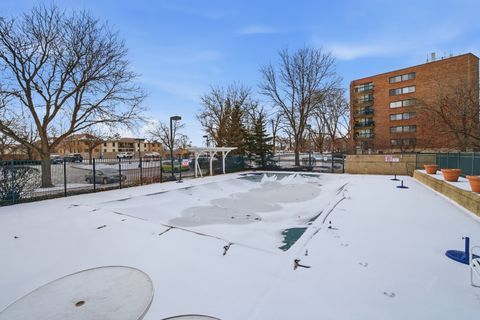 Tiny photo for 1800 Huntington Boulevard #208, Hoffman Estates, IL 60169 (MLS # 12550288)