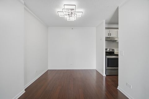 Tiny photo for 1800 Huntington Boulevard #208, Hoffman Estates, IL 60169 (MLS # 12550288)