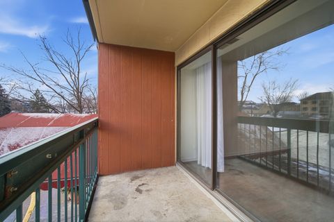 Tiny photo for 1800 Huntington Boulevard #208, Hoffman Estates, IL 60169 (MLS # 12550288)