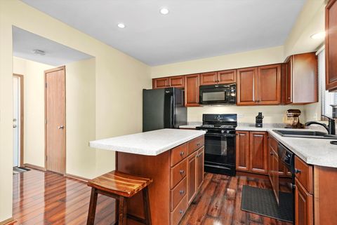 Tiny photo for 34040 N White Oak Lane, Gurnee, IL 60031 (MLS # 12467659)