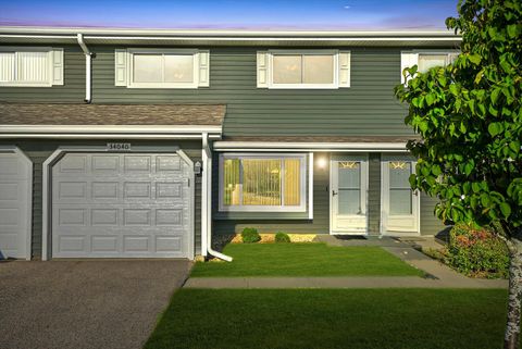 Photo of 34040 N White Oak Lane, Gurnee, IL 60031 (MLS # 12467659)