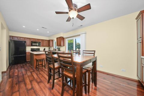 Tiny photo for 34040 N White Oak Lane, Gurnee, IL 60031 (MLS # 12467659)