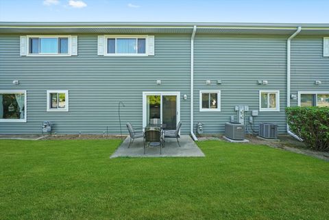 Tiny photo for 34040 N White Oak Lane, Gurnee, IL 60031 (MLS # 12467659)