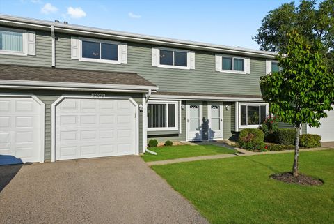 Tiny photo for 34040 N White Oak Lane, Gurnee, IL 60031 (MLS # 12467659)